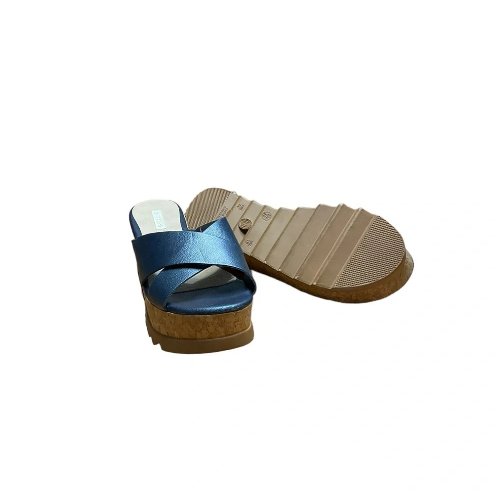BOTTERO. Women Metalic Blue Slim plataforma size‎ 10